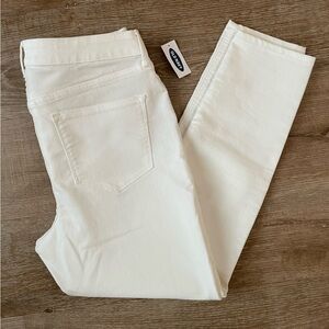 Beach clean girl White Women’s mid rise super Skinny Jeans Old Navy NWT size 12